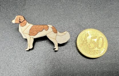 Holzbrosche BeWooden Kooikerhondje im Profil – Bild 4