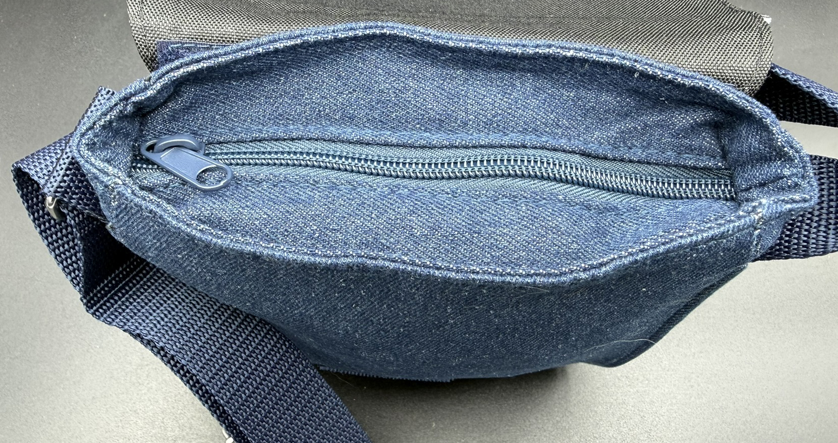 Gassitasche aus Jeansstoff DCK KOOIKERKUNST classic – Bild 5